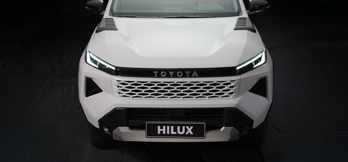 ảnh đầu xe HILUX PRO 2.8 4X2 AT