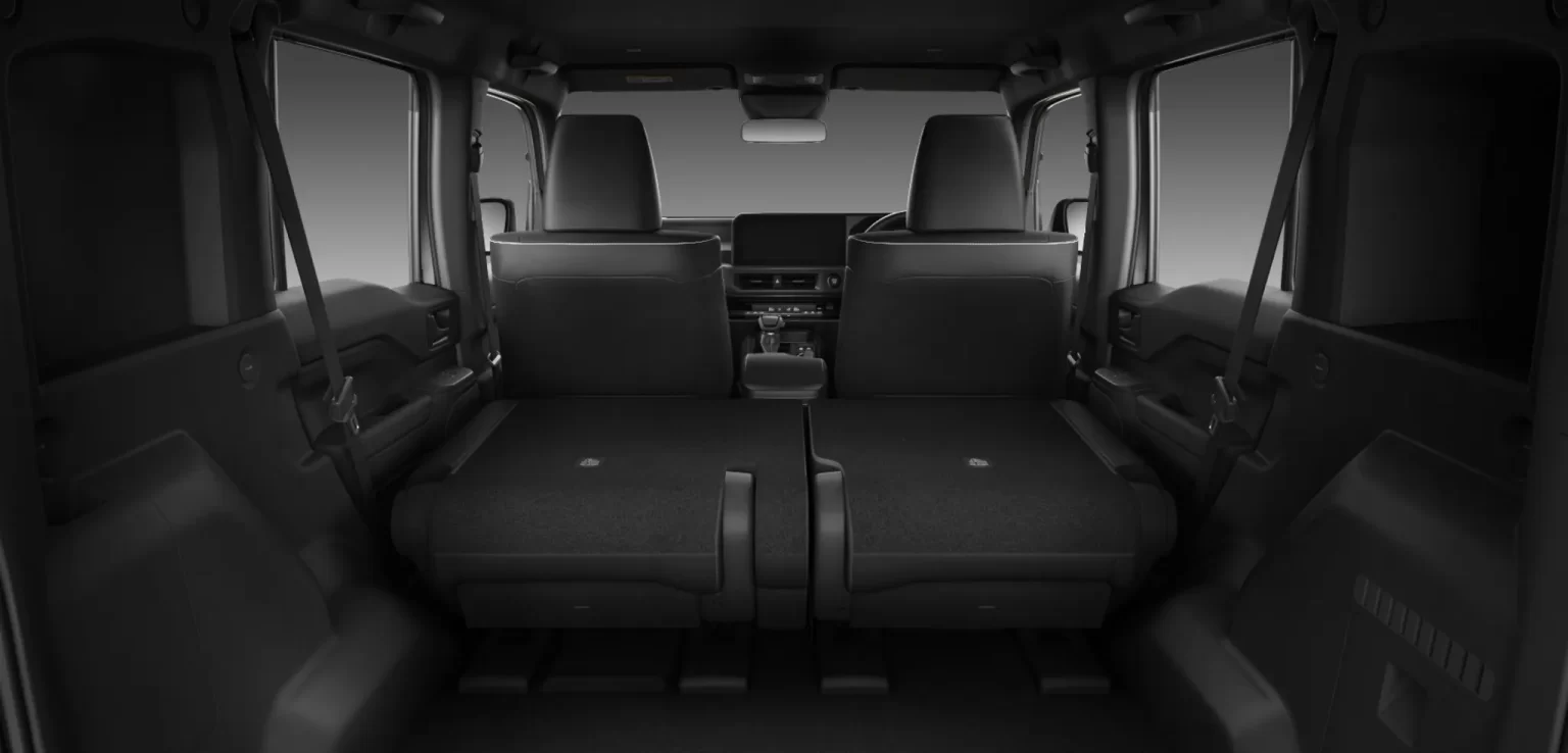 Hàng ghế sau xe Land Cruiser FJ Toyota Thăng Long 316 Cầu Giấy