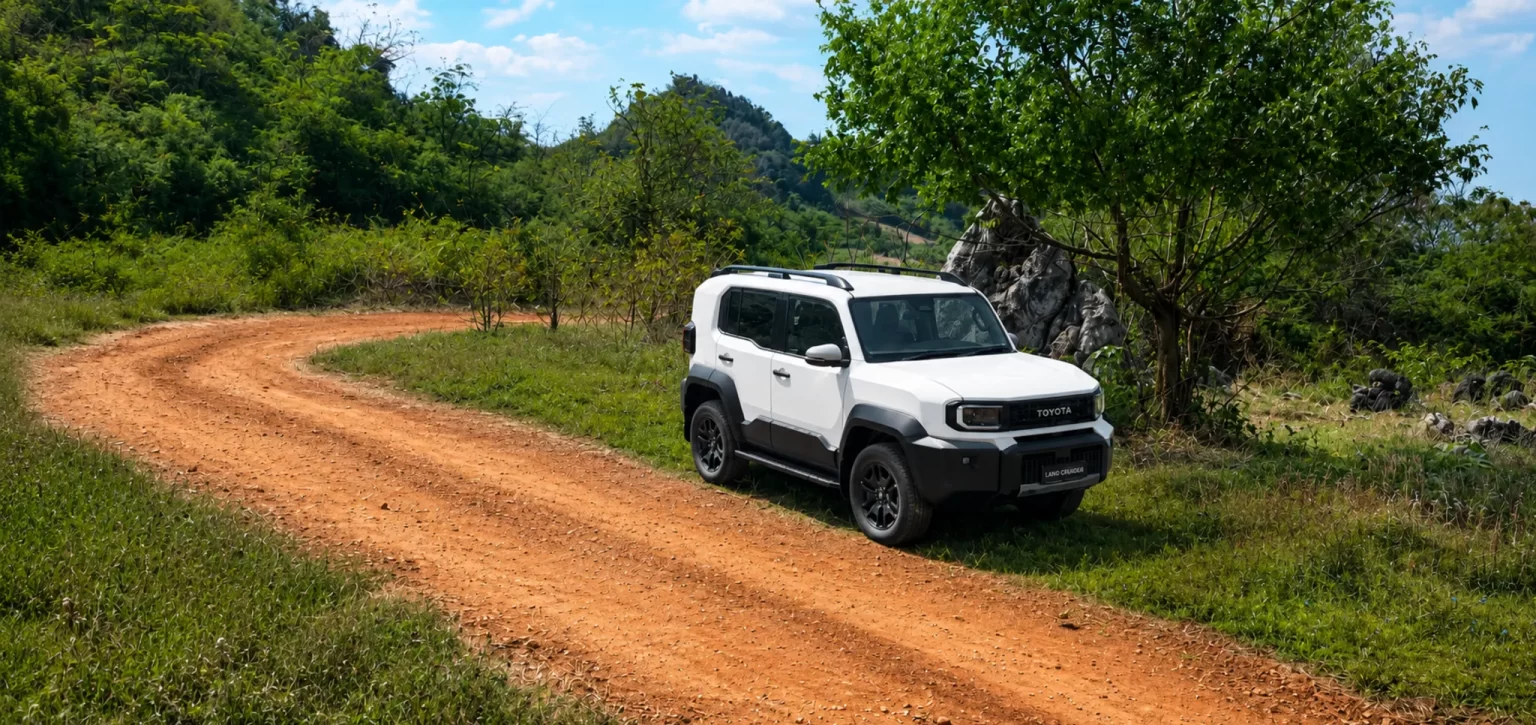 Vận hành xe Land Cruiser FJ Toyota Thăng Long 316 Cầu Giấy
