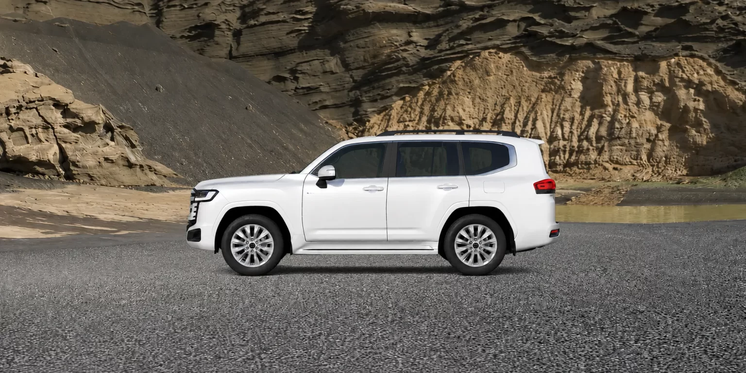 Land Cruiser Hybrid ngại thất ảnh xe ngang