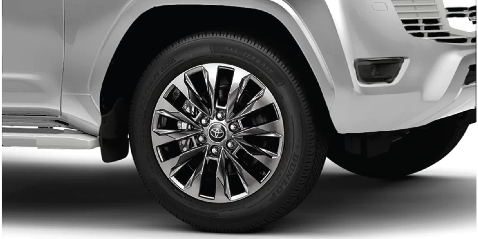Land Cruiser Hybrid ngại thất mâm hợp kim